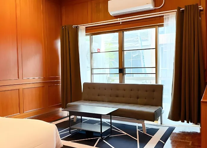 Xxstay On Sukhumvit Soi 11 Bts Nana *