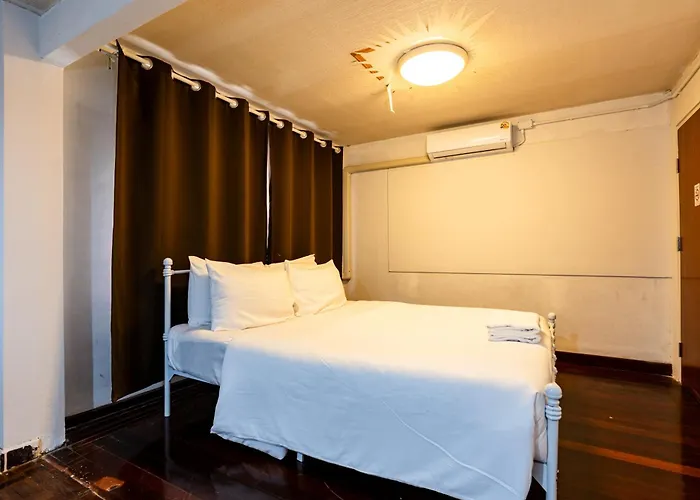 Xxstay On Sukhumvit Soi 11 Bts Nana Bangkok